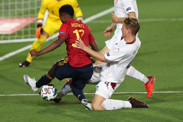 凯恩创纪录成为英格兰历史最年长双响球员